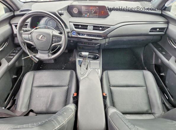 JTHP9JBH9L2023622 2020 LEXUS UX Silver Widok deski rozdzielczej