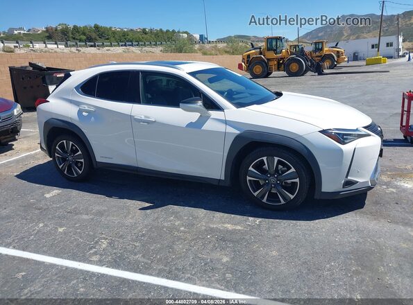 JTHU9JBH9K2016512 2019 LEXUS UX 250H Белый Панорамный вид салона 360°