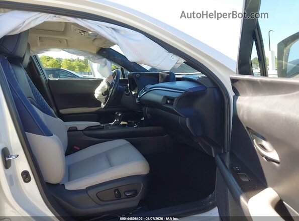 JTHX3JBH3M2032044 2021 LEXUS UX 200 White Սալոնի դիմացի տեսք