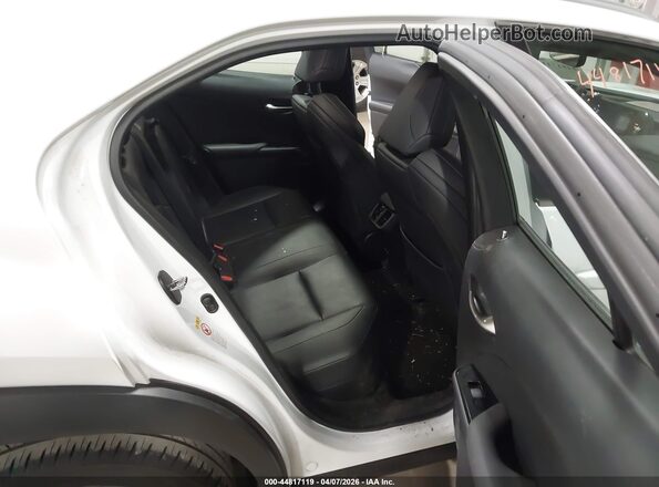 JTHY3JBH2K2002941 2019 LEXUS UX 200 White VIN կոդի պիտակի տեսք