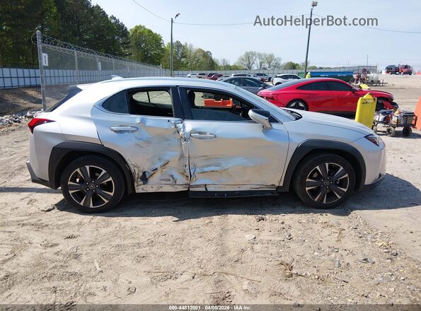 JTHY3JBH5K2013786 2019 LEXUS UX 200 Silver Rear interior view