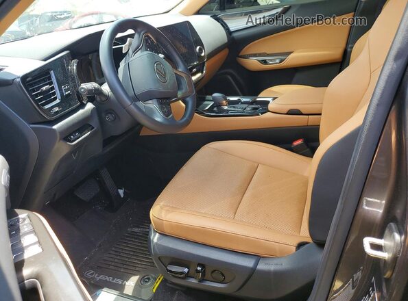 JTJGDCAZ8R2010534 2024 LEXUS NX Charcoal Widok wnętrza z przodu