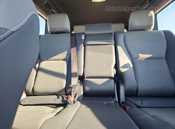 JTJVBCDX2R5010924 2024 LEXUS GX Белый Вид задних сидений