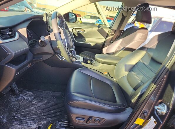JTMA1RFV8KD022476 2019 TOYOTA LE Gray Widok wnętrza z przodu
