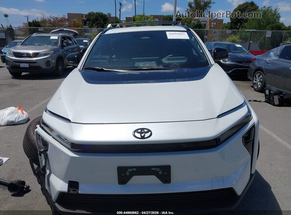 JTMBFAEB4TA004557 2026 TOYOTA LE Белый Вид щитка приборов