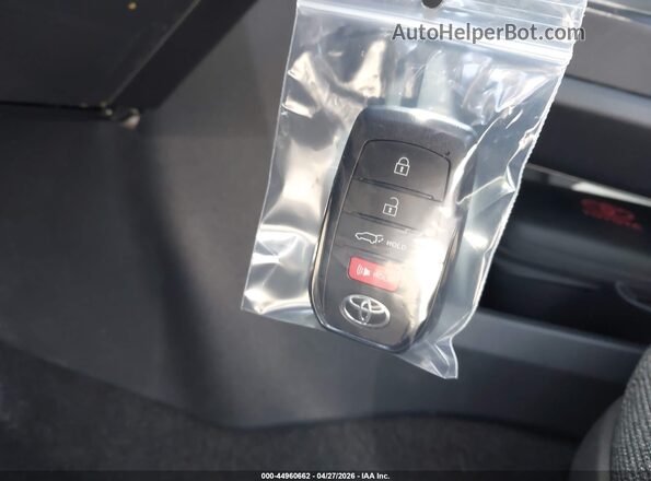 JTMBFAEB4TA004557 2026 TOYOTA LE Белый Вид панели приборов