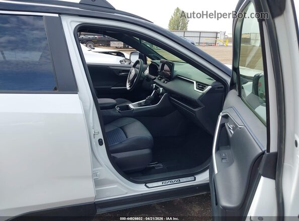 JTME6RFV6SD579180 2025 TOYOTA RAV4 HYBRID White Вид салону спереду