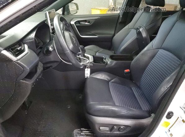 JTME6RFV7ND525813 2022 TOYOTA RAV4 White Вид салону спереду