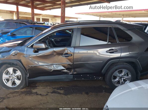 JTMP1RFVXLJ033671 2020 TOYOTA LE Серебряный 