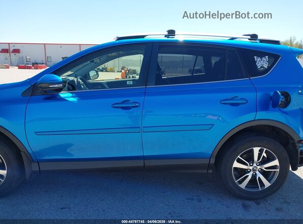 JTMRFREV6HJ109602 2017 TOYOTA LE Blue 