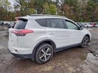 2017 Toyota Rav4 Xle White vin: JTMWFREV4HJ720957
