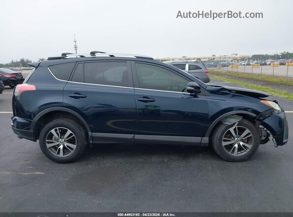 JTMWFREV5JD112837 2018 TOYOTA LE Blue Vista interior trasera