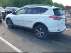 2018 Toyota Rav4 Xle Белый vin: JTMWFREV8JJ167493