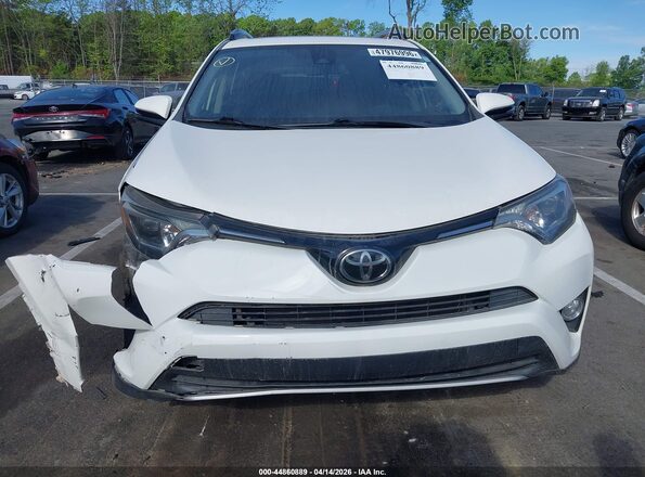 JTMWFREV8JJ167493 2018 TOYOTA LE Белый Вид спереди