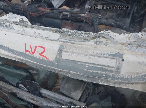 JTMZFREV3HJ107404 2017 TOYOTA LE Серебряный Вид подкапотного пространства