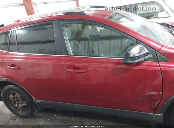 JTMZFREV9JD112367 2018 TOYOTA LE Красный Вид задней части салона