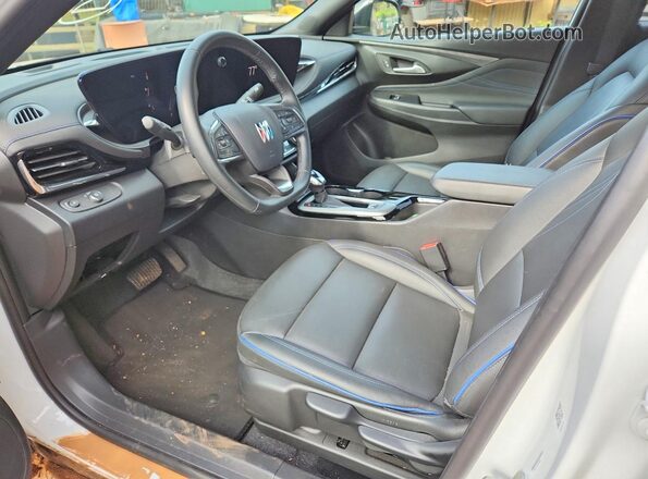 KL47LBEP8SB162127 2025 BUICK OTHER White Widok wnętrza z przodu