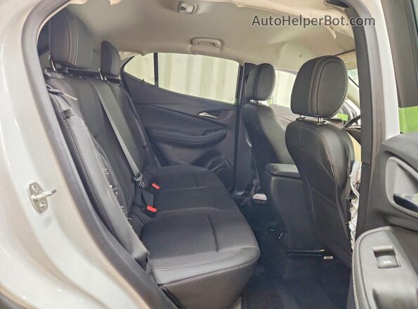 KL4AMBSL2TB134071 2026 BUICK ENCORE Белый Вид задней части салона