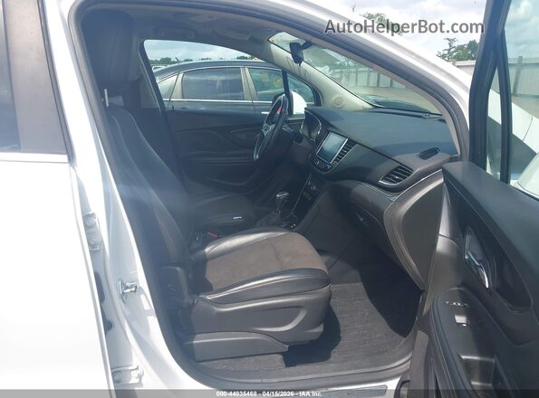KL4CJASB3KB718156 2019 BUICK ENCORE Белый Вид салона спереди