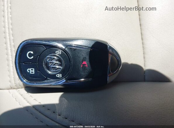 KL4CJCSB3JB540114 2018 BUICK ENCORE Белый Вид панели приборов