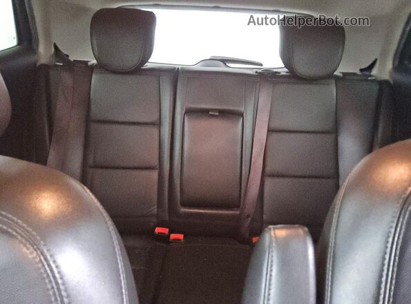 KL4CJCSB9JB647698 2018 BUICK ENCORE Silver Widok tylnych siedzeń
