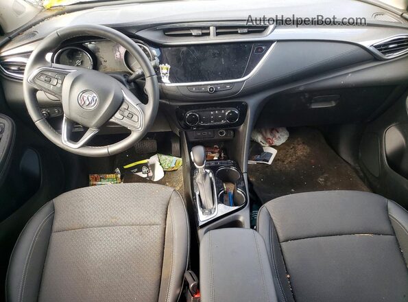 KL4MMBS24PB127701 2023 BUICK ENCORE Синий Вид панели приборов