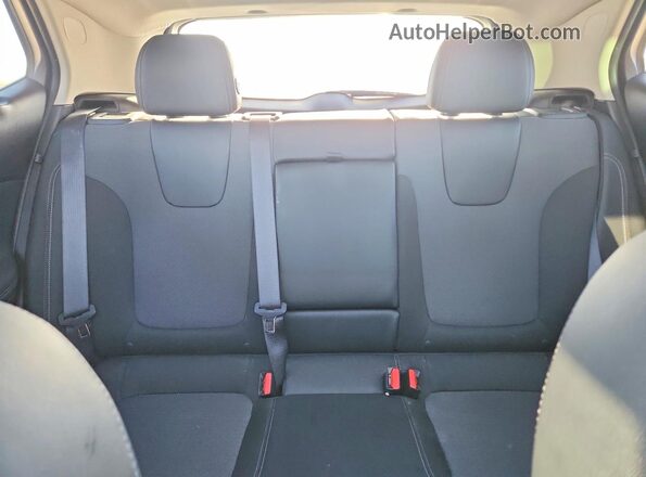 KL4MMDSL1NB040985 2022 BUICK ENCORE Черный Вид задних сидений