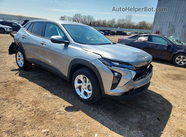 KL77LFE20RC202770 2024 CHEVROLET TRAX Silver Przód prawy