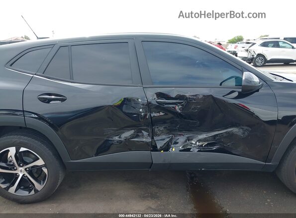 KL77LGEP0SC216062 2025 CHEVROLET TRAX Черный Вид задней части салона