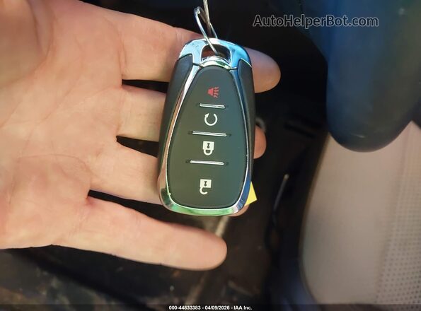 KL77LHEP2SC019920 2025 CHEVROLET TRAX Черный Вид панели приборов
