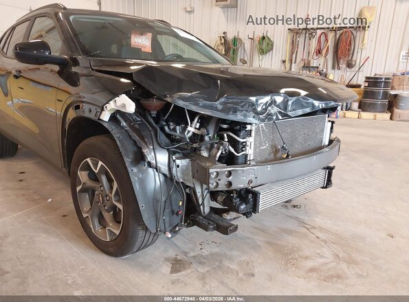 KL77LHEP3SC168062 2025 CHEVROLET TRAX Черный Вид спереди