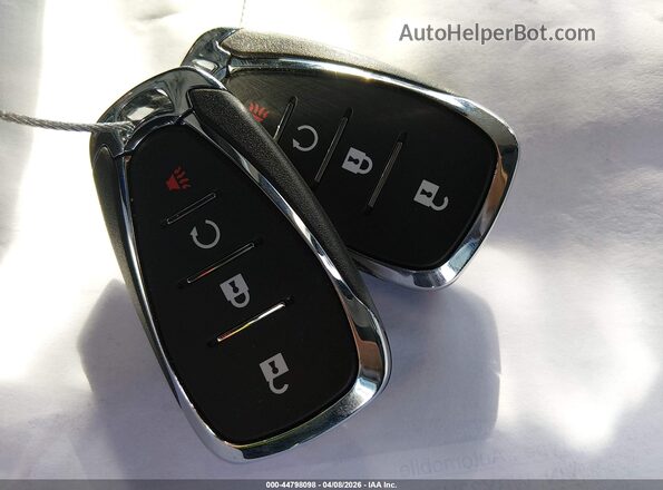KL77LHEP6TC120752 2026 CHEVROLET TRAX Белый Вид панели приборов