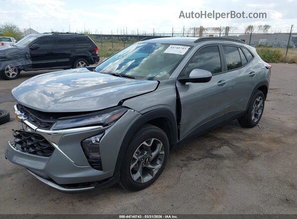 KL77LHEP7SC311529 2025 CHEVROLET TRAX Gray Przód lewy