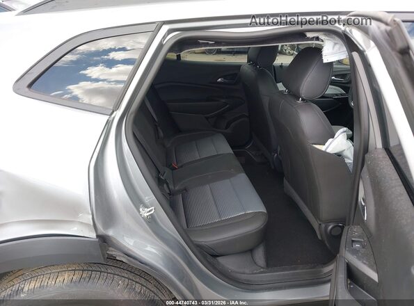 KL77LHEP7SC311529 2025 CHEVROLET TRAX Gray Widok naklejki z numerem VIN