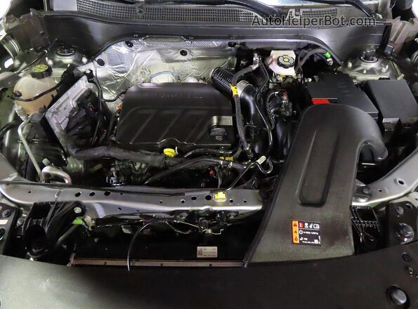 KL77LHEPXSC224689 2025 CHEVROLET TRAX Серебряный Вид салона спереди