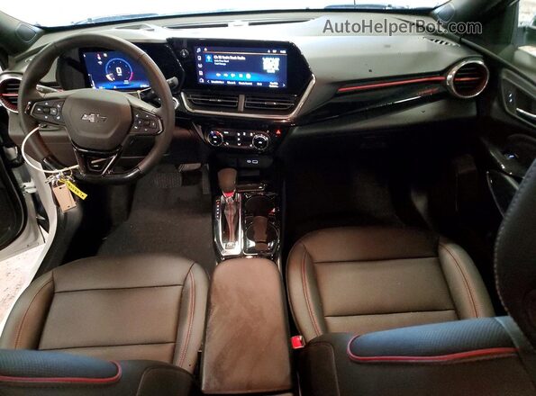 KL77LJEP3SC310935 2025 CHEVROLET TRAX White Вид панелі приладів