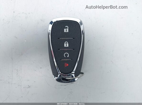 KL77LJEP8SC295977 2025 CHEVROLET TRAX Красный Вид панели приборов