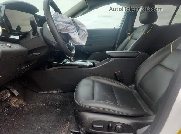 KL77LKE2XRC163968 2024 CHEVROLET TRAX Белый Вид салона спереди