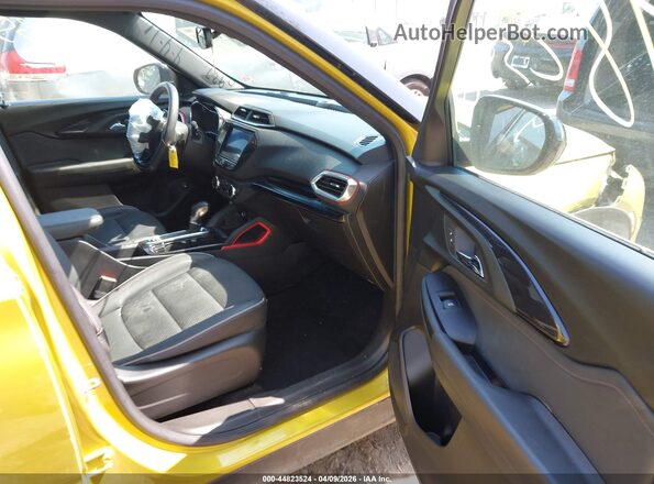 KL79MTSL7PB039667 2023 CHEVROLET TRAILBLAZER Yellow Widok wnętrza z przodu