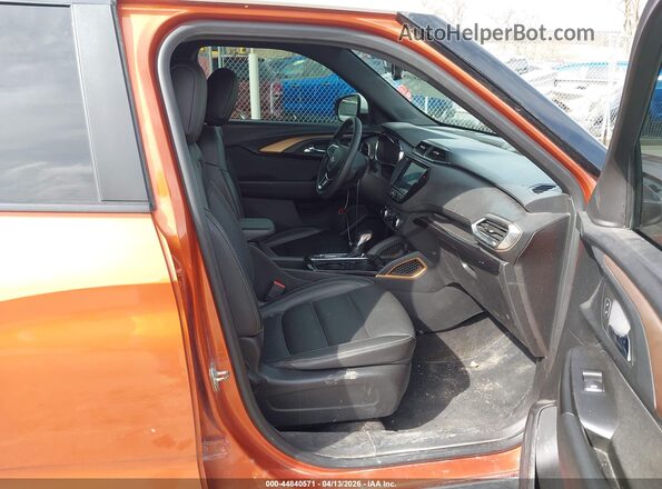 KL79MVSL4PB071908 2023 CHEVROLET TRAILBLAZER Orange Front interior view