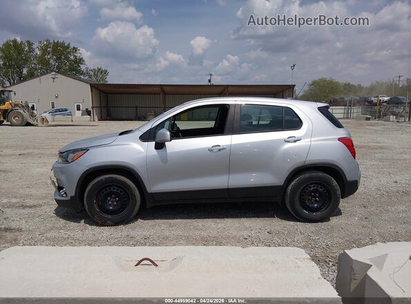 KL7CJKSB5JB622262 2018 CHEVROLET TRAX Серебряный Панорамный вид салона 360°