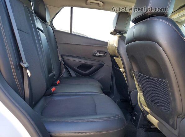 KL7CJLSB5KB750525 2019 CHEVROLET TRAX Белый Вид задней части салона