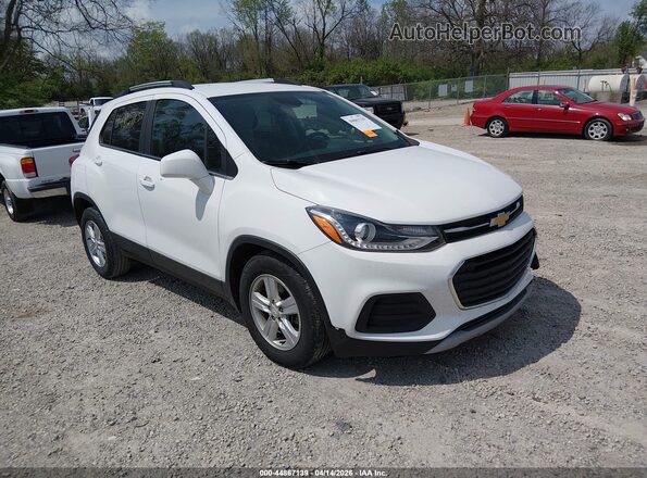 KL7CJLSB5LB313545 2020 CHEVROLET TRAX Белый Передняя правая четверть