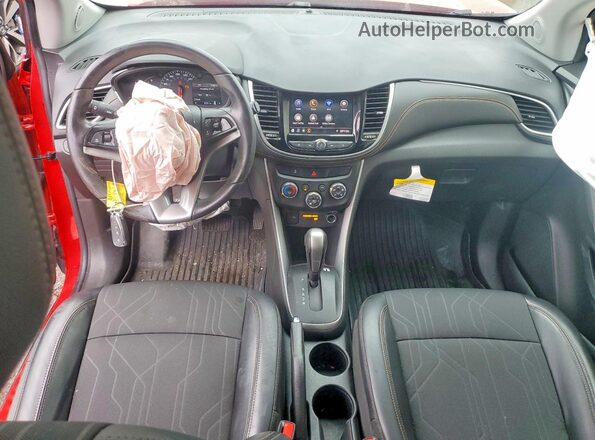 KL7CJLSB8LB340514 2020 CHEVROLET TRAX Red Widok deski rozdzielczej