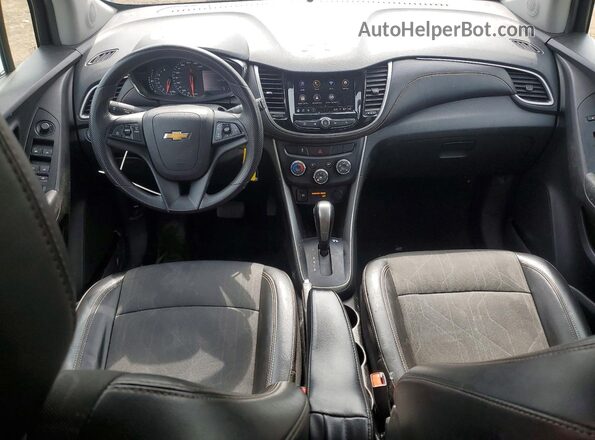 KL7CJPSB1MB323465 2021 CHEVROLET TRAX Белый Вид панели приборов