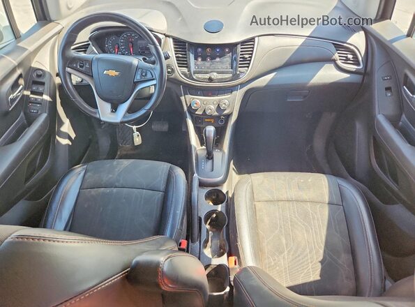 KL7CJPSB4KB781885 2019 CHEVROLET TRAX Серебряный Вид панели приборов