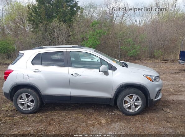 KL7CJPSB4KB926665 2019 CHEVROLET TRAX Silver Widok wnętrza z tyłu