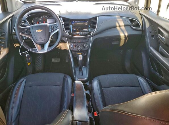 KL7CJPSB4LB312832 2020 CHEVROLET TRAX Белый Вид панели приборов