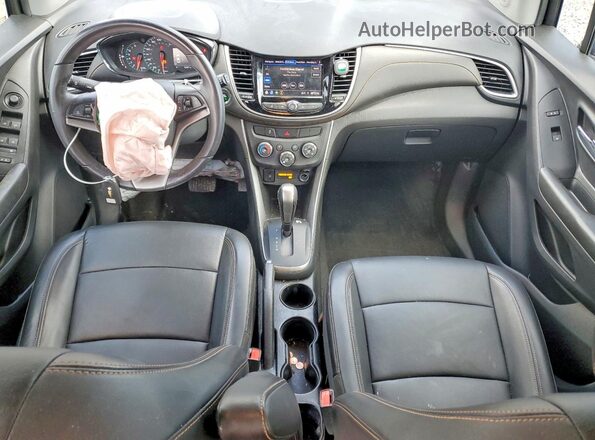 KL7CJPSM7NB520532 2022 CHEVROLET TRAX Черный Вид панели приборов