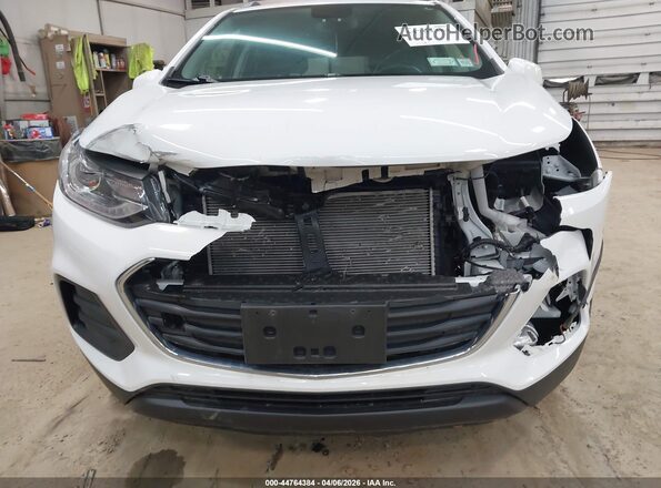KL7CJPSMXNB538085 2022 CHEVROLET TRAX White Front view